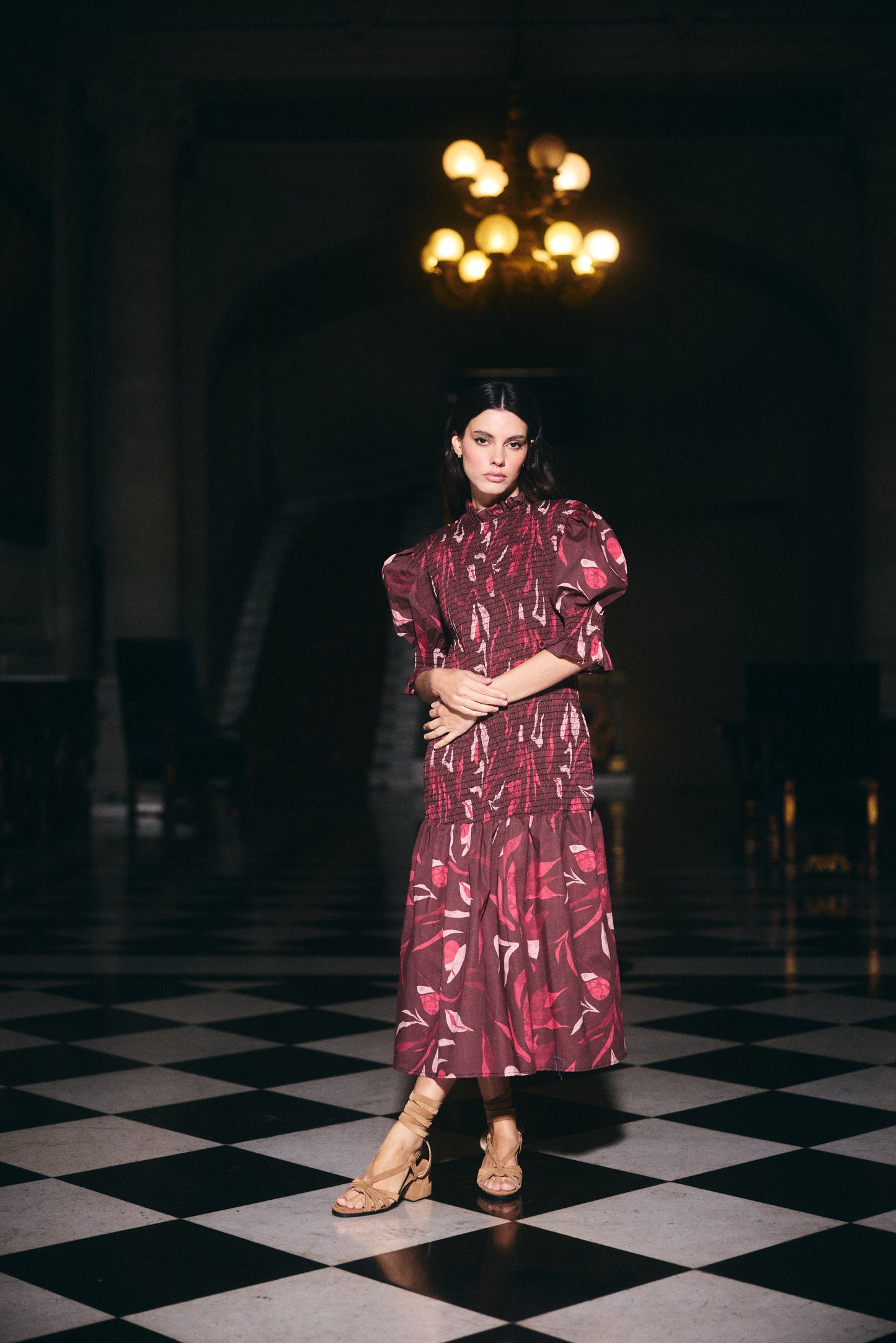 Vestido Cerdeña Estampado café con Rosado