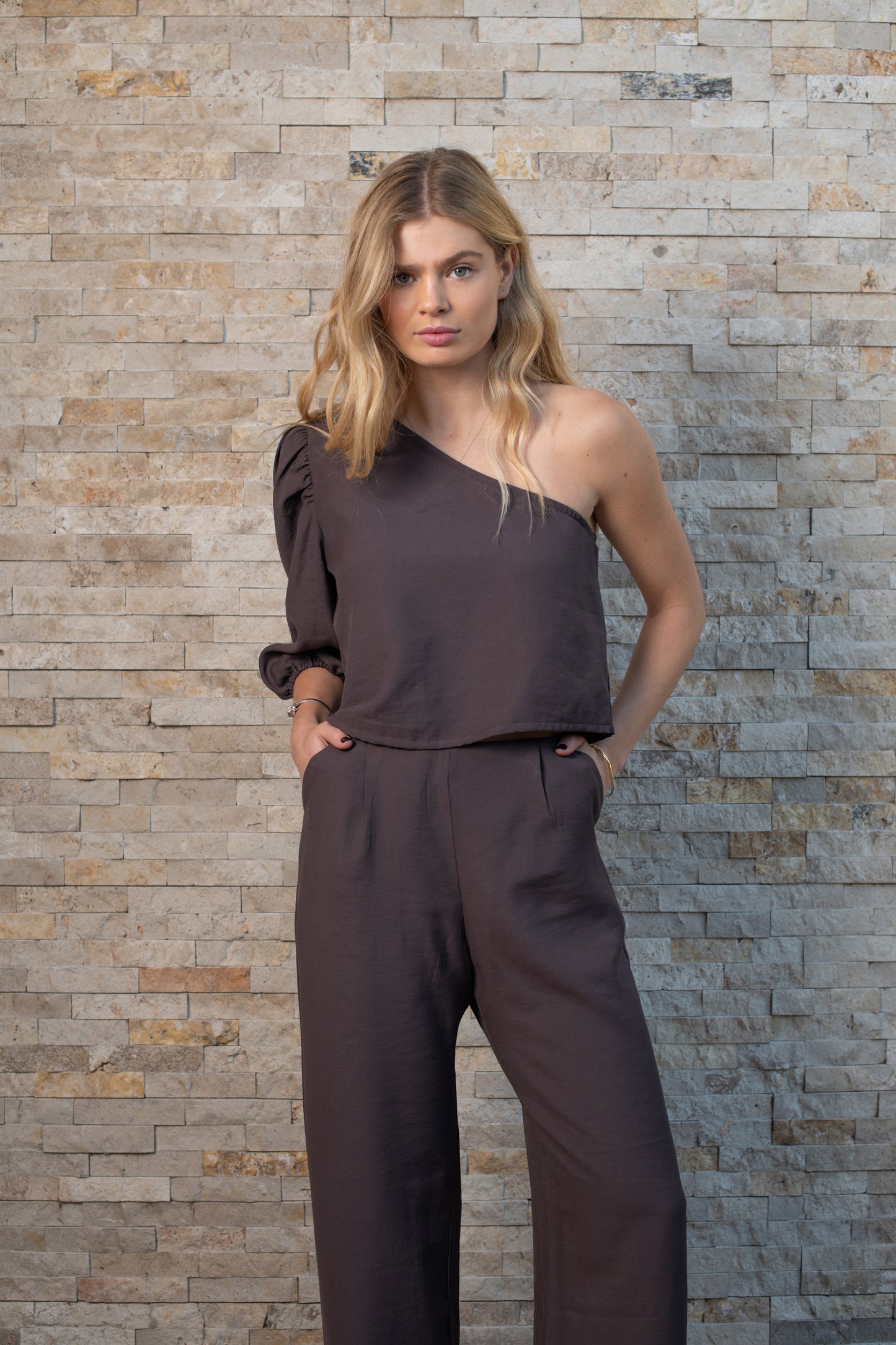 Blusa Mallorca solida Chocolate